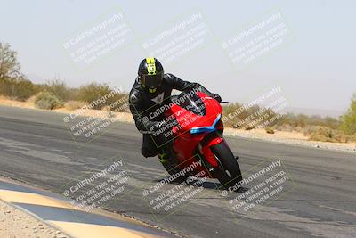 media/Mar-28-2022-Superbike Trackdays (Mon) [[b8603d0f67]]/Open Track Time/Turn 3 Inside/